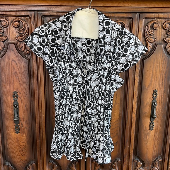 *Like New* Cute Skirt/Sleeveless Top Outfit-Small - Picture 2 of 10